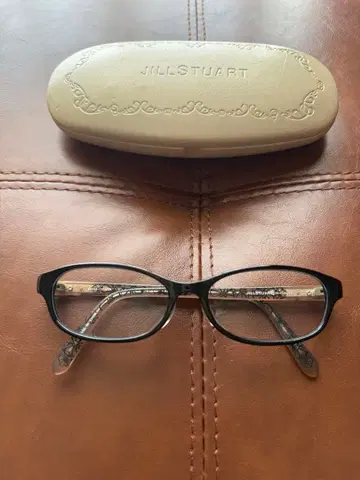 JILLSTUART 안경 케이스 포함