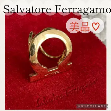 페라가모 간치니 스카프링 골드 Salvatore