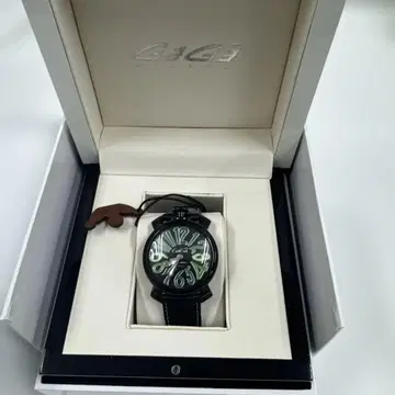 가가 밀라노 손목시계 MANUALE 40MM 가죽 벨트 블랙