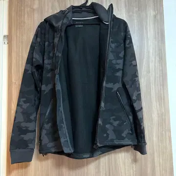 BEAMS HEART 카모플라주 패턴 집업 후드티