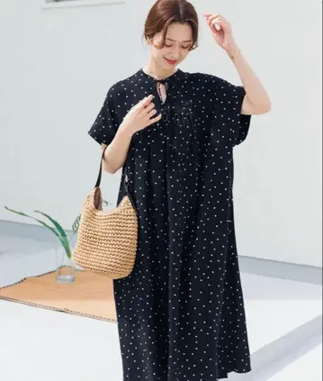 미사용 새상품 어반 리서치 도어스 린넨 리오셀 도트 원피스 블랙