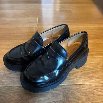 [새상품급] 캠퍼 플랫폼 로퍼 통굽 23cm