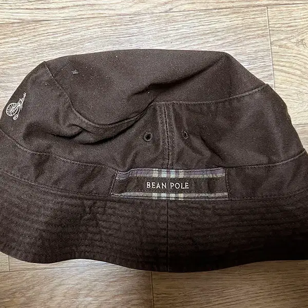 빈폴 클래식 자전거 체크 밴드 버킷햇 벙거지 모자 브라운 남녀공용 프리