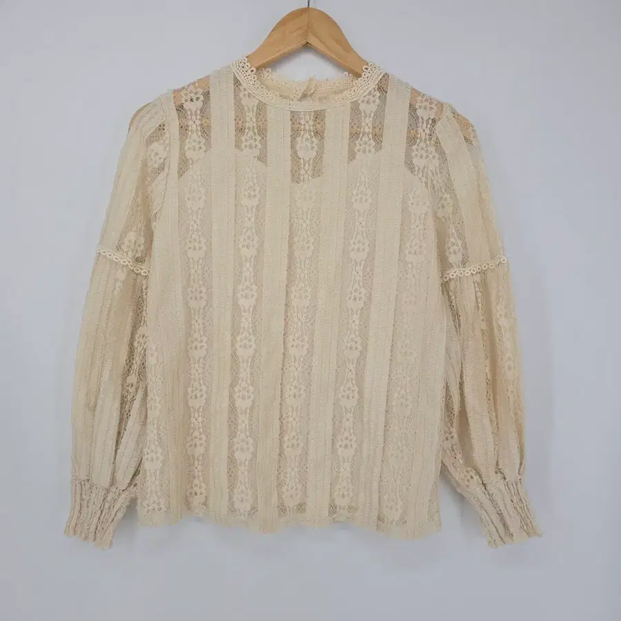 아이보리 레이스 블라우스 [H31152]