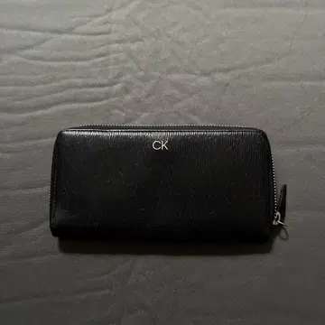 Calvin Klein 장지갑