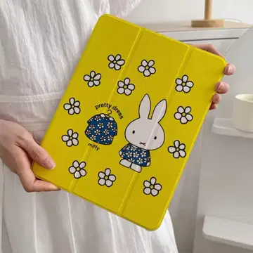 [iPad 10世代ケース]キャラクタータブレットポーチイエロー
