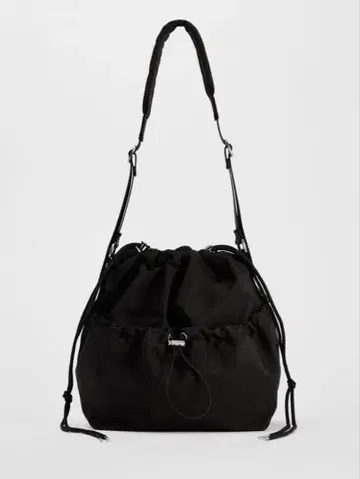 ZARA 나일론 버킷백
