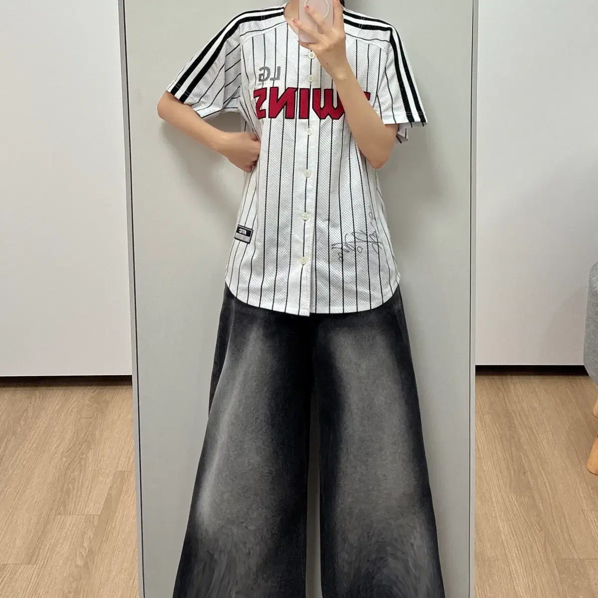 LG트윈스 이형종 마킹 선수 친필 싸인 홈 유니폼
