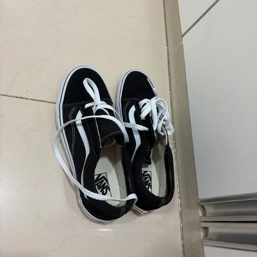 반스 올드스쿨 블랙 화이트