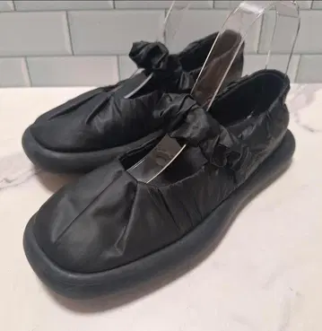 CAMPER 캠퍼 ONDA 플랫슈즈 23cm 블랙 개더