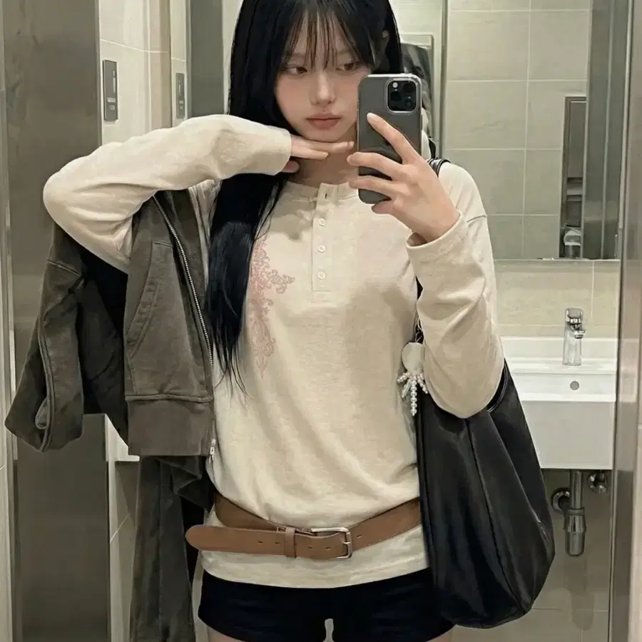 그레이버 헨리넥 롱슬리브 티셔츠 베이지 핑크