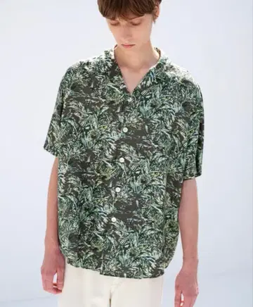 PRINTED AIRY SILK 반팔 셔츠