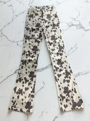 ZARA COW 패턴 팬츠