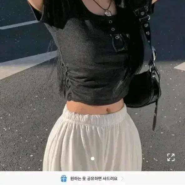 새상품 모디무드 라인 셔링 스냅 골지 반팔 티셔츠