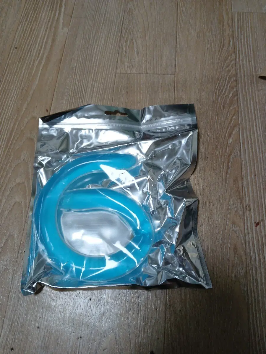 젤리 튜브 블루 냉목걸이
