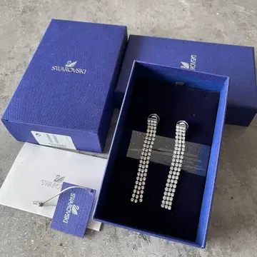 SWAROVSKI 스와로브스키 롱 귀걸이 크리스탈