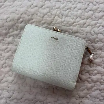 JILL STUART (질 스튜어트) 이단 접이식 지갑