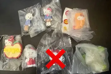 산리오 헬로키티 메지루시 액세서리 아시나가메지루시 반찬 가챠