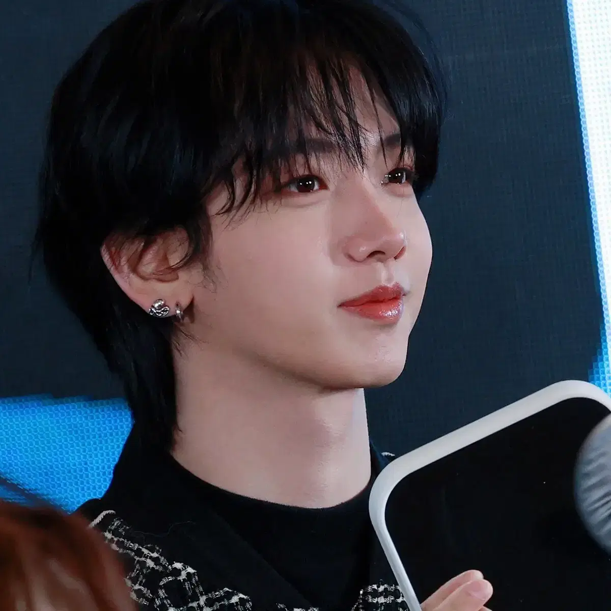 [보넥도 명재현 태산 착용] 다크 하트 넝쿨 귀걸이