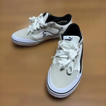 PUMA 여성용 스니커즈 화이트 블랙