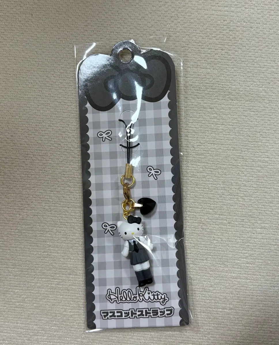 산리오 키티 교복 롱다리 키티 헬로키티 피규어 스트랩 키링