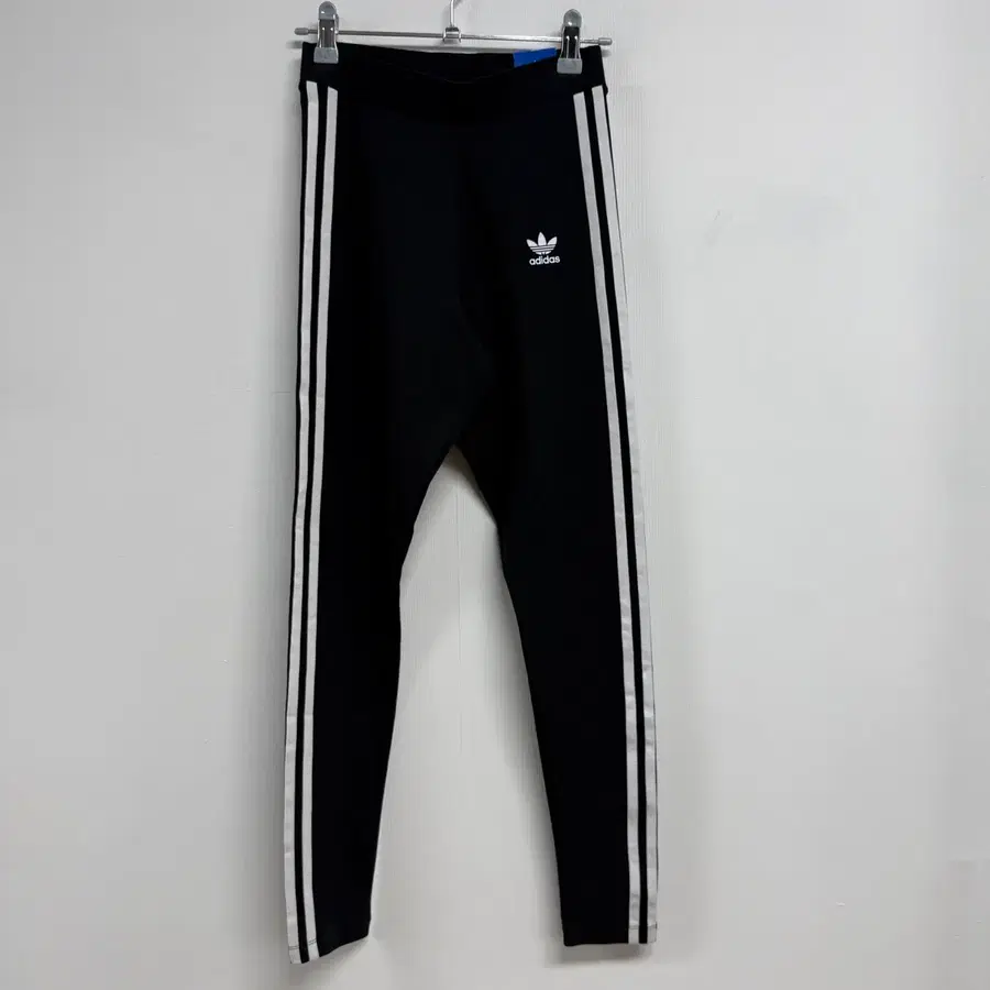 아디다스 오리지널스 3스트라이프 레깅스 H09426 XS jS71
