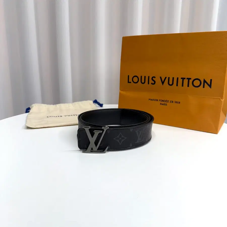 (100/40사이즈) 루이비통 이클립스 리버서블 LV 벨트