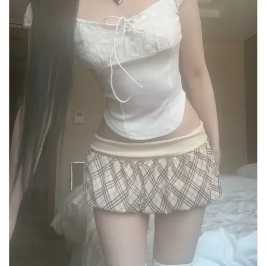 스젠 탑 puree punching strap top