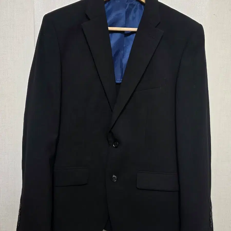코모도 스튜지오 블랙 정장 자켓