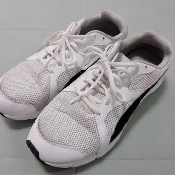 푸마 PUMA 화이트 스니커즈 27.5cm 메쉬 소재 새상품급