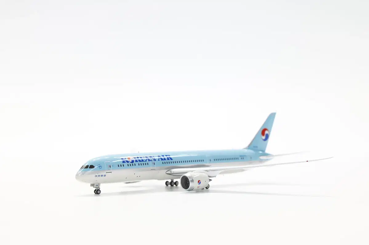 JC Wings EW4789005 대한항공 787-9 1:400