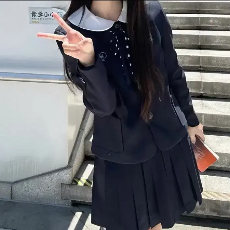 졸업사진 옷 아일릿 빌려온 고양이 분위기 일본 교복