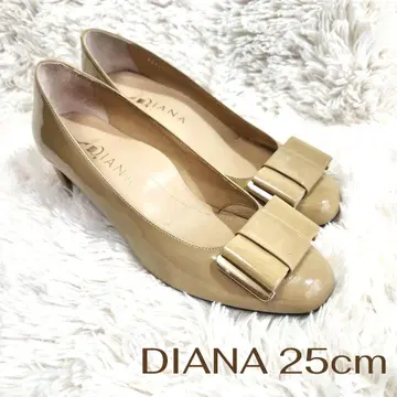 [새상품급] DIANA 다이애나 에나멜 펌프스 리본 베이지 25cm