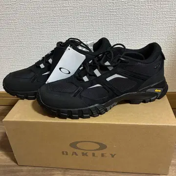새상품 OAKLEY 오클리 스니커즈 26.5cm 아웃도어 등산
