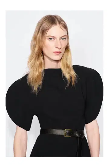 완판템 ZARA ZW 컬렉션 퍼프 슬리브 상의 M 블랙