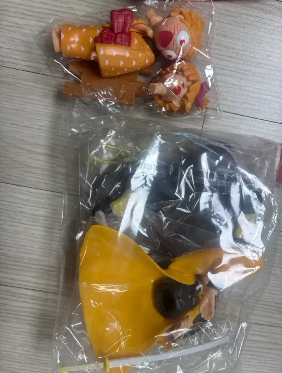 급전)귀칼 귀멸의 칼날 젠이츠 젠코 피규어 일괄