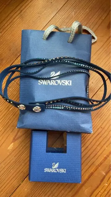 SWAROVSKI 스와로브스키 팔찌