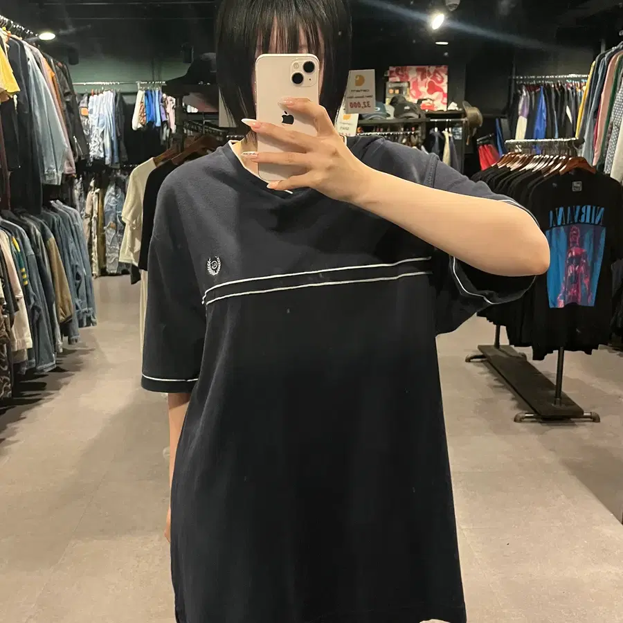 (833)VTG 빈티지 로고 자수 브이넥 파이핑 배색 반팔 티셔츠