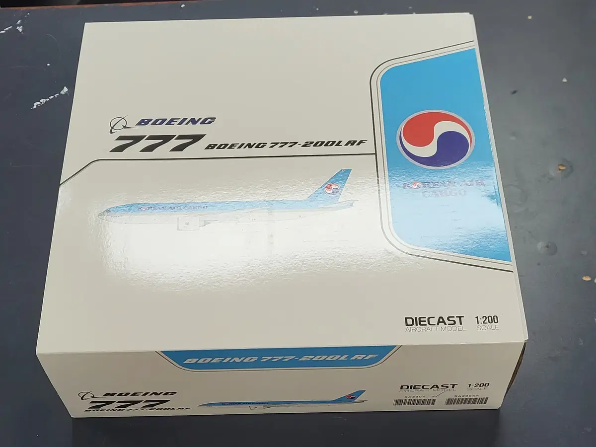 JC wings 보잉 777-200LAF 대한항공 모형 비행기 팝니다