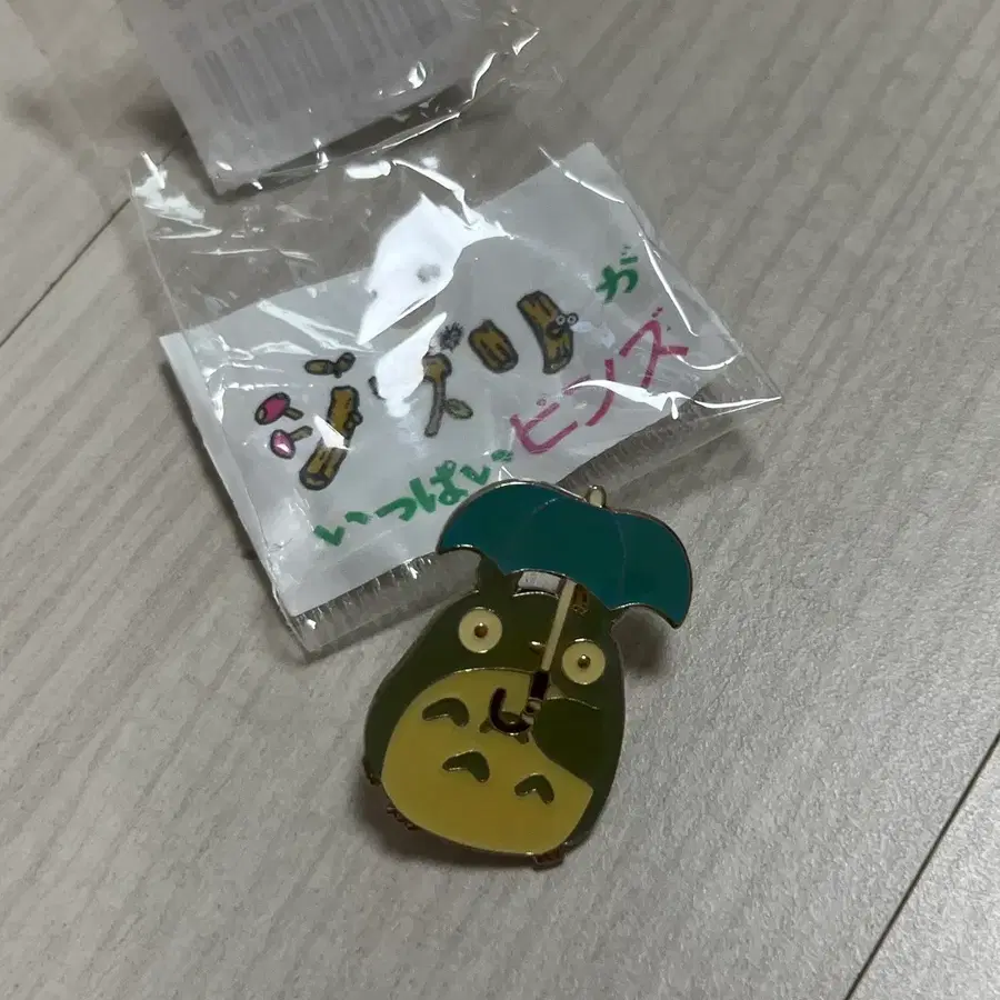지브리 토토로 뱃지