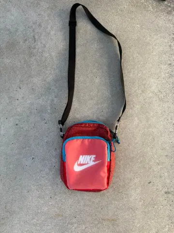 NIKE 숄더백