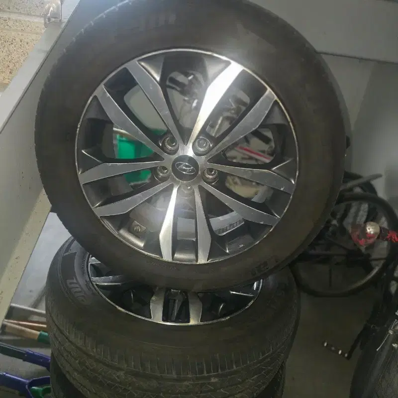 225 45 17 휠타이어