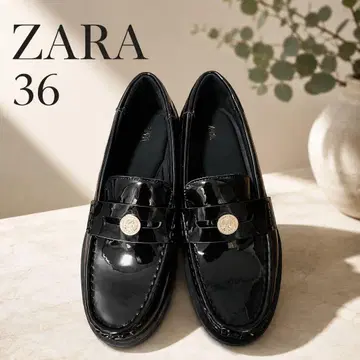 [ 미사용 새상품 ] ZARA 자라 에나멜 코인 로퍼 블랙 36