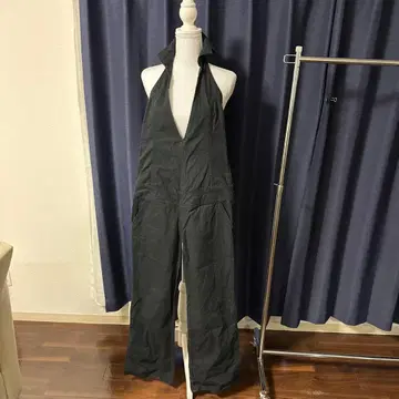 EGOIST 블랙 홀터넥 살로펫 올인원