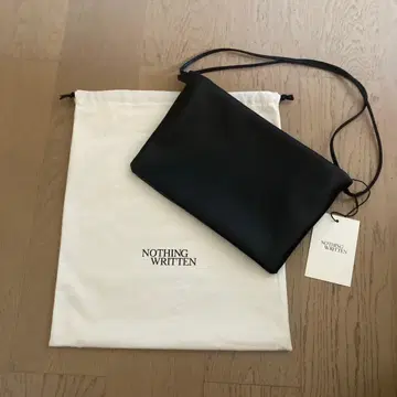 NOTHING WRITTEN Nella 스트랩 백