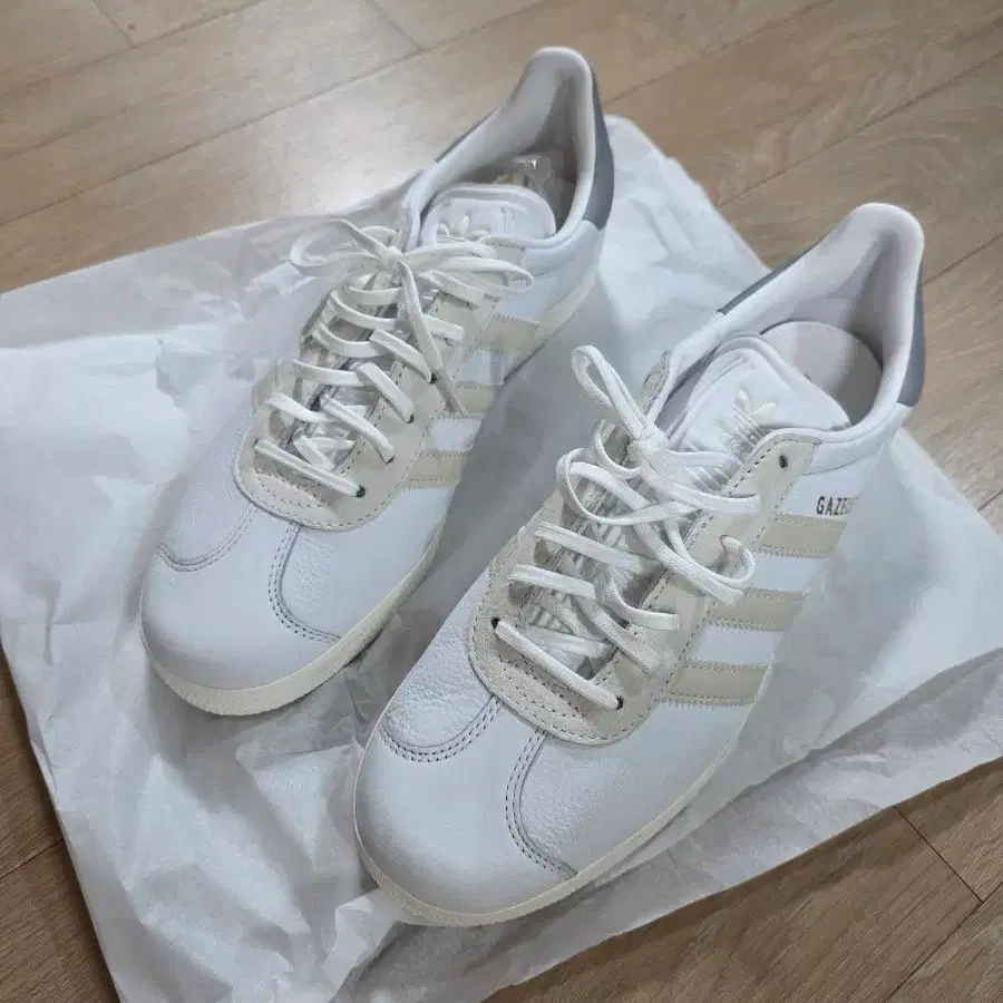 아디다스 가젤 270
