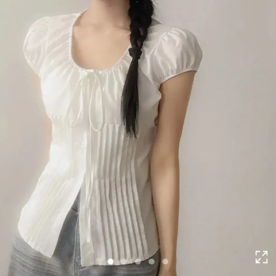에이블리 핀턱 퍼프 반팔 블라우스