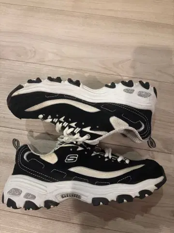 SKECHERS D'Lites 스니커즈 블랙 화이트