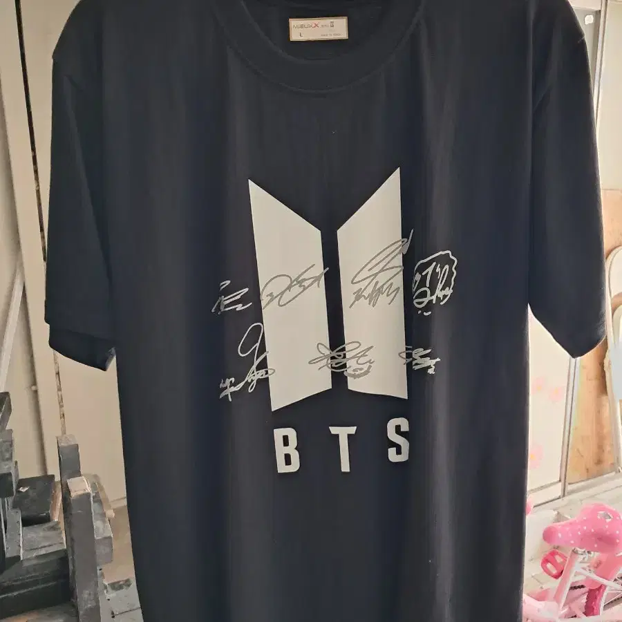 BTS 로고 반팔티 L 사이즈