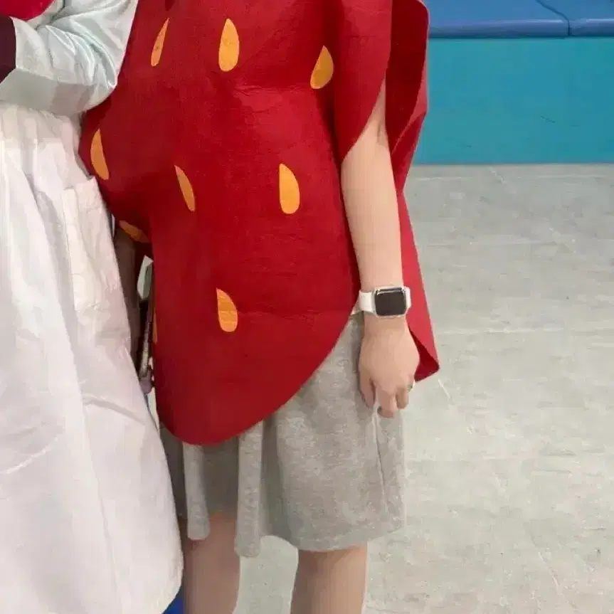 졸업사진 딸기 옷 대여
